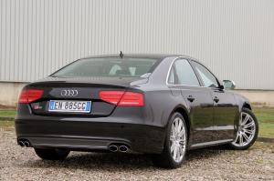 Audi S8 2012 года  (WW)